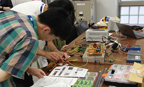 電子回路実験の様子